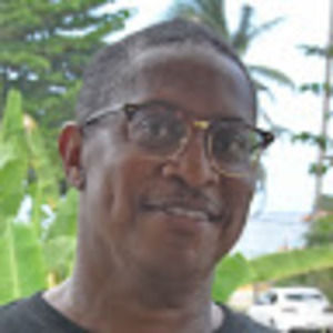 Meet your Posher, Elliot